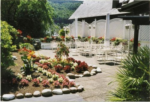 Hotel Zum Weissen Stein Kirchen  Exterior foto