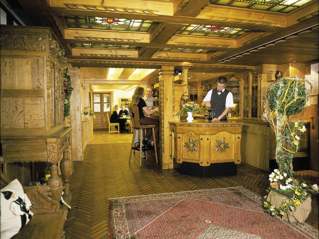 Hotel Zum Weissen Stein Kirchen  Exterior foto