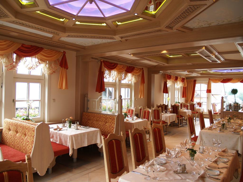 Hotel Zum Weissen Stein Kirchen  Exterior foto