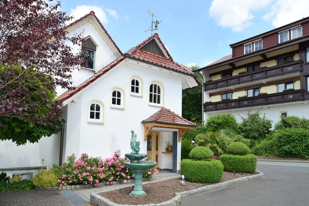 Hotel Zum Weissen Stein Kirchen  Exterior foto